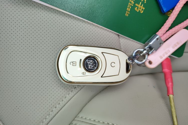 别克 英朗 2021款 典范 1.5L 自动精英型中控内饰11