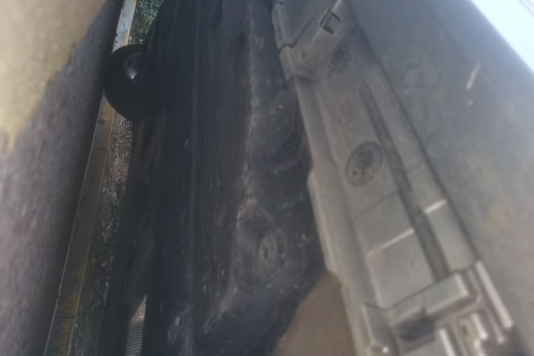 丰田 雷凌 2021款 185T CVT豪华版局部细节9001