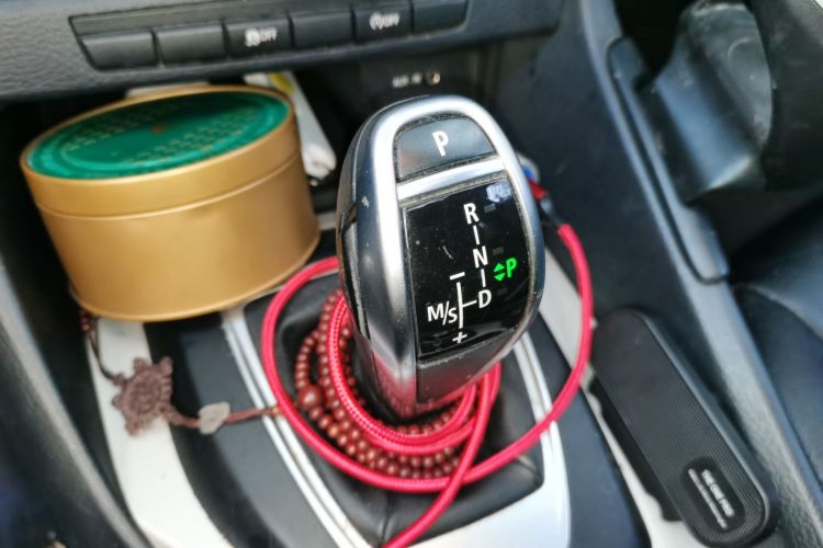 宝马X1 2014款 sDrive18i 时尚型中控内饰18