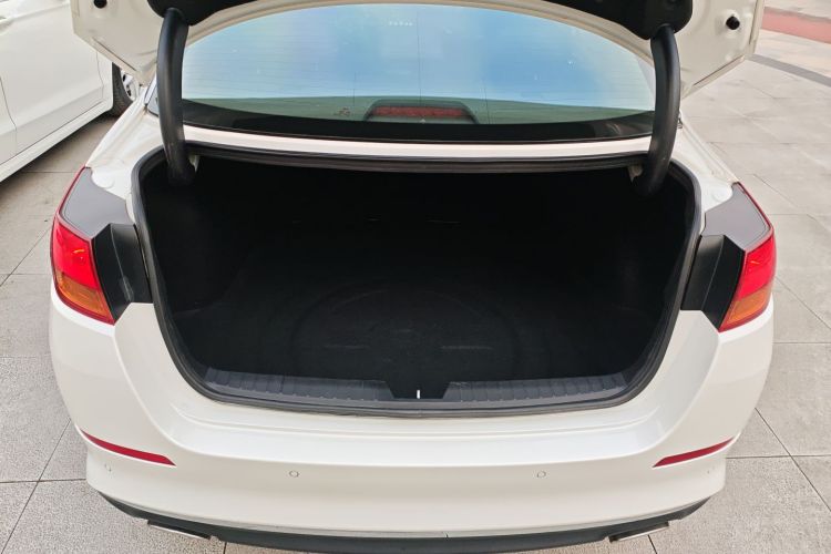 起亚K5 2014款 2.0L 自动LUXURY局部细节23