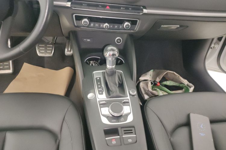 奥迪A3 2020款 Limousine 35 TFSI 风尚型 国VI中控内饰18