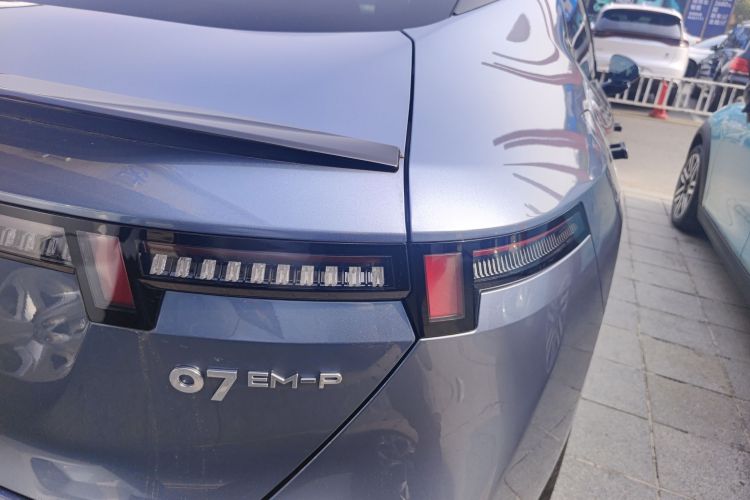 领克07 2024款 EM-P 126长续航 Ultra车身外观9