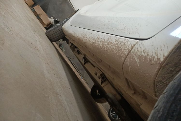 长安欧尚 奔奔E-Star 2022款 清心版 多彩款 磷酸铁锂局部细节9001