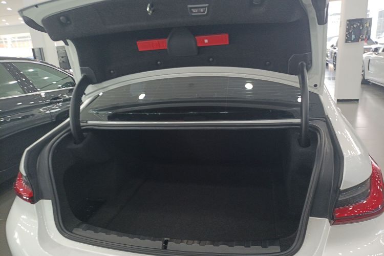 宝马3系 2023款 325Li M运动曜夜套装机舱底盘23