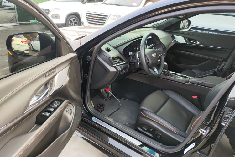 凯迪拉克CT4 2020款 28T 精英型中控内饰20