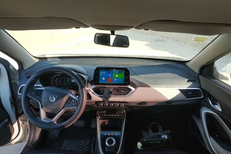 宝骏510 2017款 1.5L 自动时尚型中控内饰12