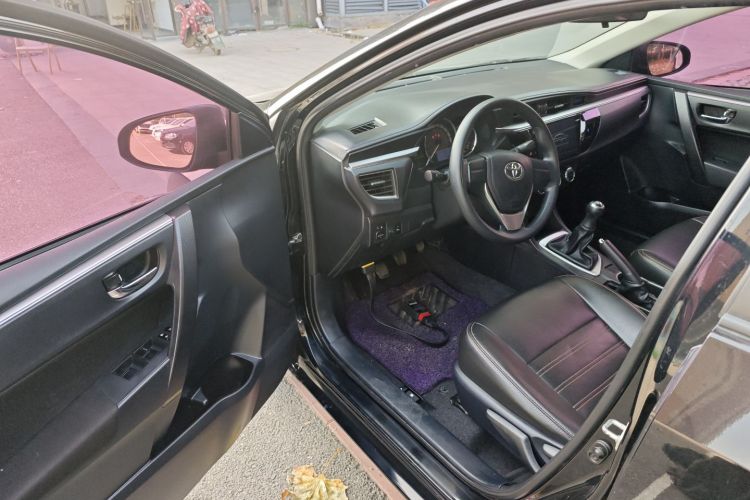 丰田 雷凌 2016款 1.6G 手动精英版中控内饰20