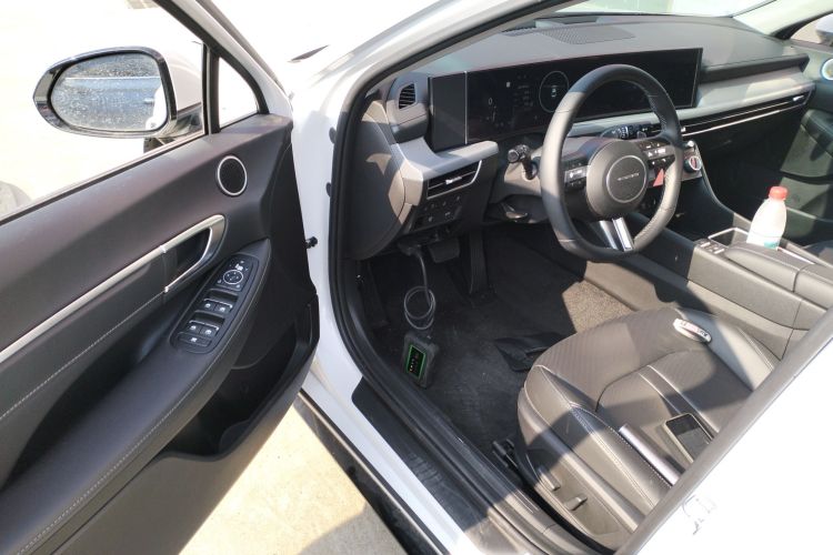 现代 索纳塔 2024款 1.5T Pro中控内饰20