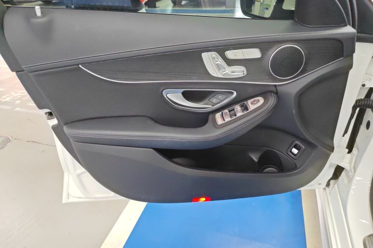 奔驰C级 2021款 C 260 L 运动版中控内饰47