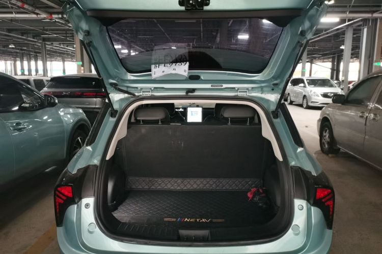 哪吒汽车 哪吒V 2022款 长续航行业定制版局部细节23