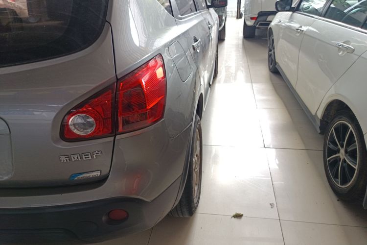 日产 逍客 2012款 2.0XL 火 CVT 2WD车身外观9