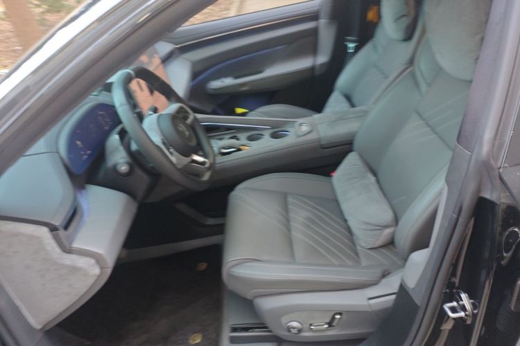 极氪001 2024款 ME版 100kWh 四驱中控内饰19