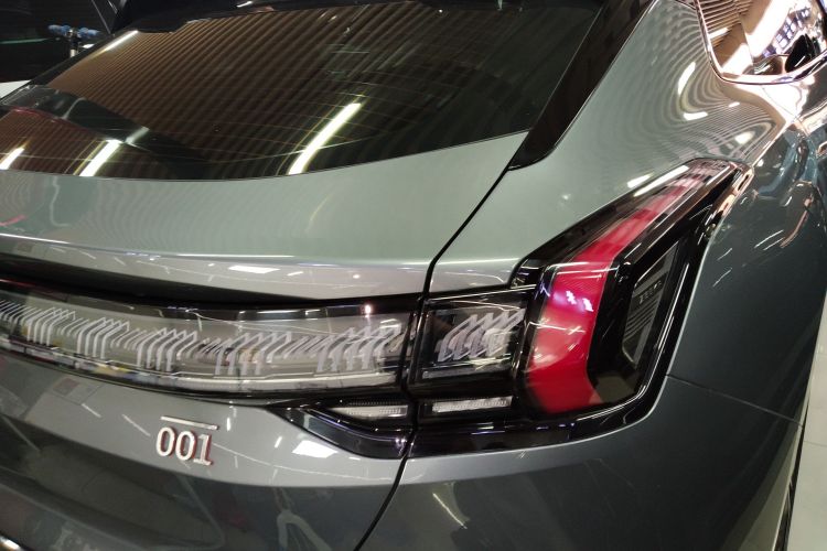 极氪001 2023款 WE版 86kWh车身外观9