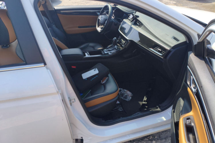 吉利汽车 帝豪GL 2020款 1.4T CVT豪华型局部细节9005