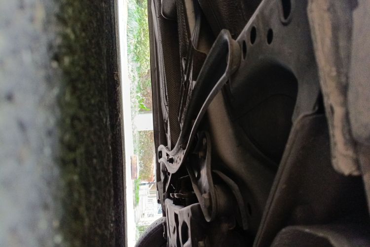 福特 福克斯 2012款 三厢 1.6L 自动舒适型局部细节9001