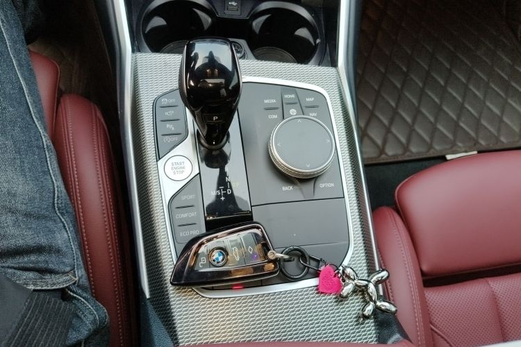 宝马4系 2022款 改款 425i M运动曜夜套装中控内饰18