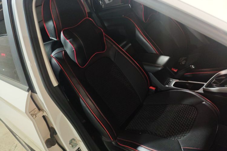 宝骏530 2019款 1.5T CVT精英型 国V局部细节41