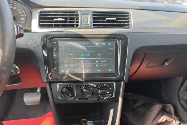 大众 桑塔纳 2015款 1.6L 自动舒适版局部细节16