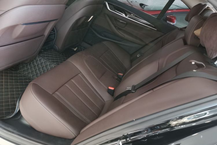 宝马5系 2019款 改款 525Li 豪华套装中控内饰7004