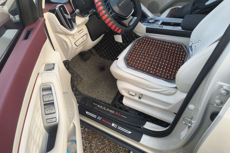 五菱汽车 五菱星云 2023款 2.0L DHT 旗舰版中控内饰20