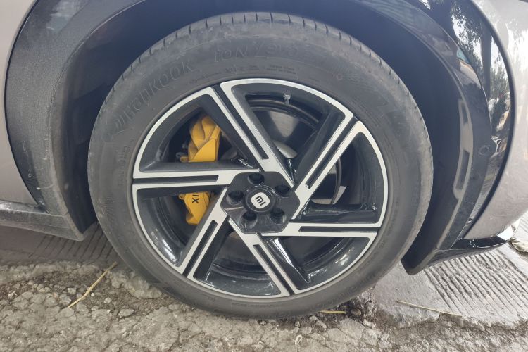 小米汽车 小米YU7 2025款 超长续航四驱Pro版车身外观10