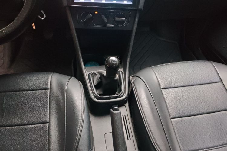 大众 桑塔纳 2013款 1.4L 手动风尚版中控内饰18