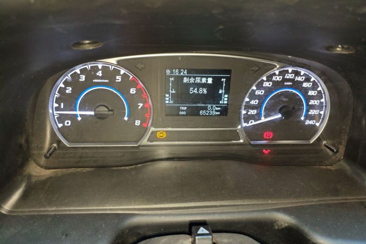 江铃 特顺 2019款 2.8T商运型短轴低顶6座国VI JX493中控内饰15