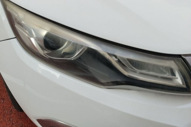 吉利汽车 帝豪GL 2017款 1.3T DCT尊贵型车身外观8