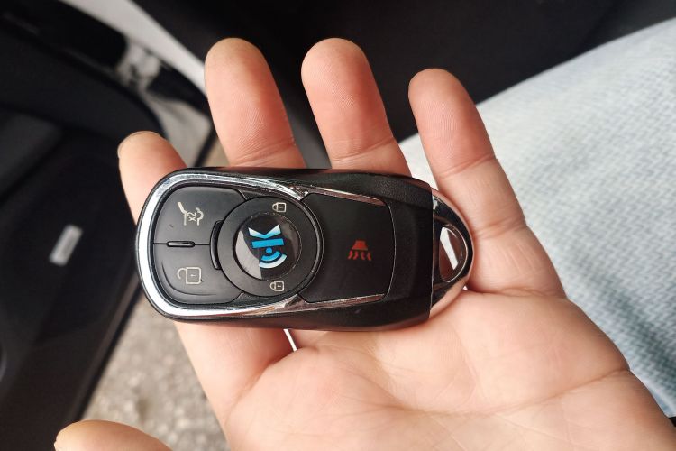 凯迪拉克ATS-L 2017款 28T 技术型中控内饰11