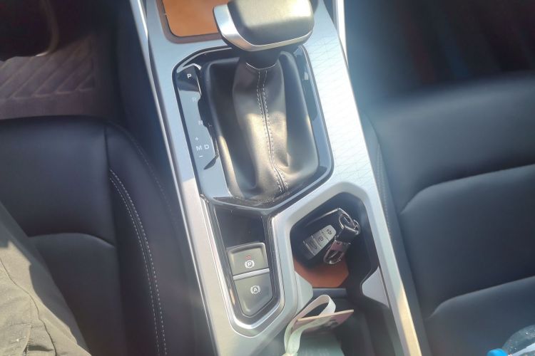 吉利汽车 帝豪 2025款 第4代 1.5L CVT龙腾版中控内饰18