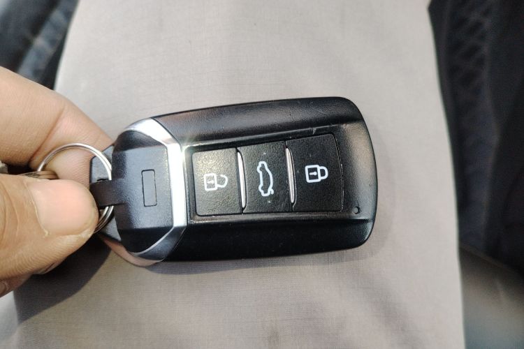 东风风神 奕炫 2020款 230T 自动炫酷赛道版中控内饰11