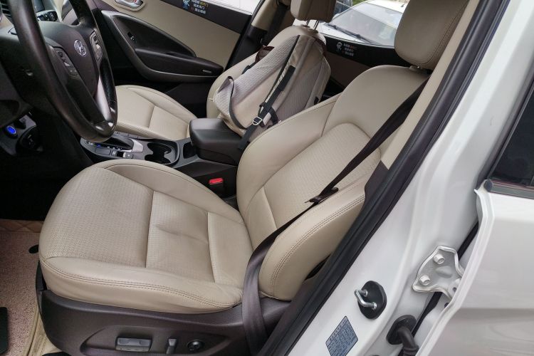 现代 胜达 2013款 2.0T 自动两驱时尚型中控内饰19