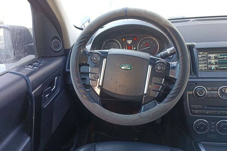 路虎 神行者2 2013款 2.0T Si4 HSE汽油版局部细节13