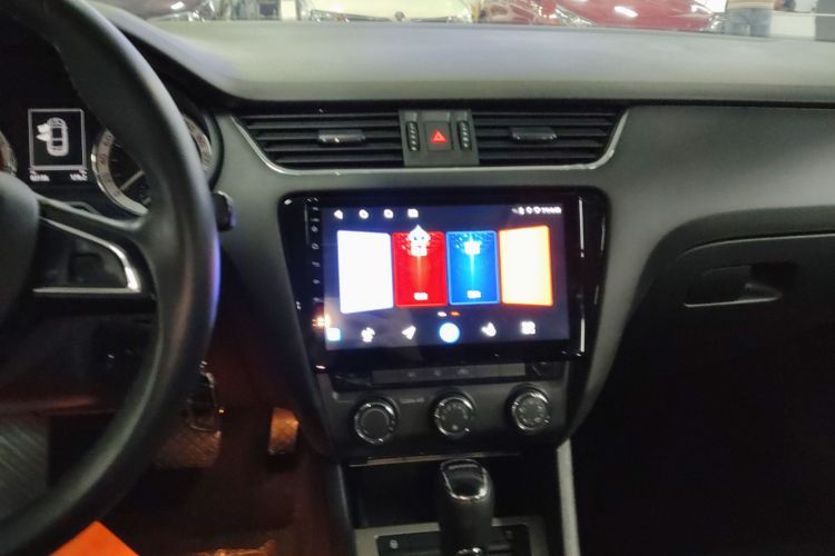 斯柯达 明锐 2018款 1.6L 自动豪华版中控内饰16