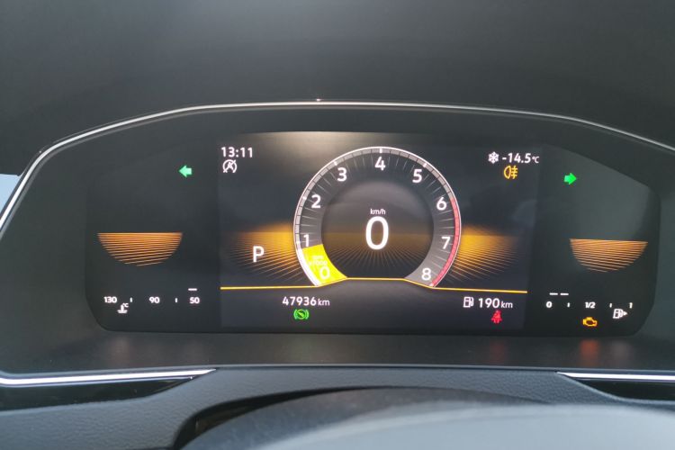 大众 迈腾 2023款 200万辆纪念版 330TSI DSG领先型中控内饰14