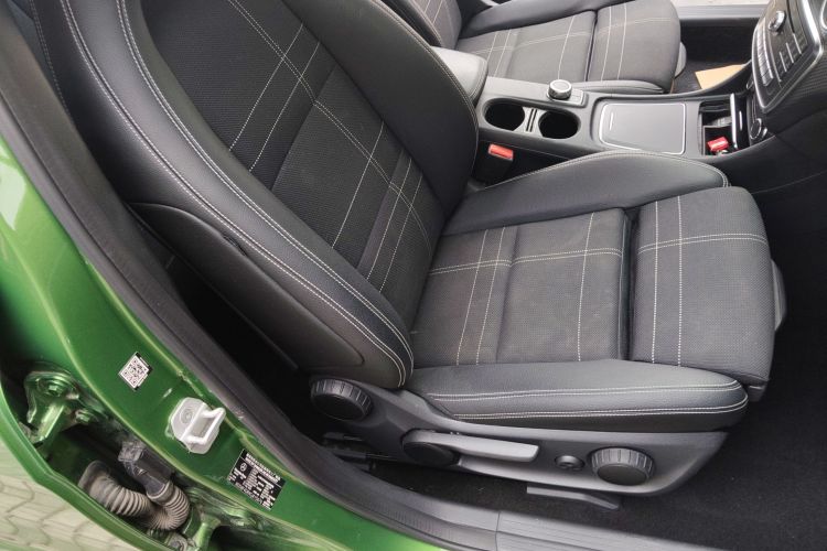 奔驰A级(进口) 2016款 A 200 时尚型局部细节41