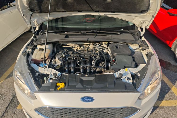 福特 福克斯 2018款 两厢经典 1.6L 自动风尚型智行版局部细节24