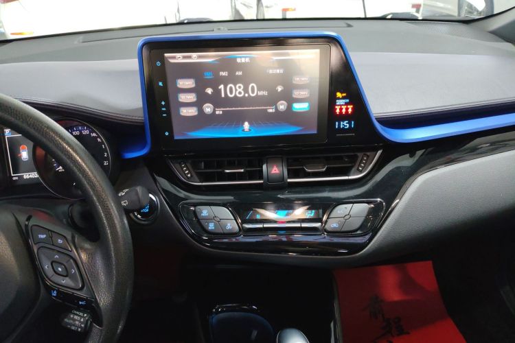 丰田C-HR 2020款 2.0L 领先版中控内饰16