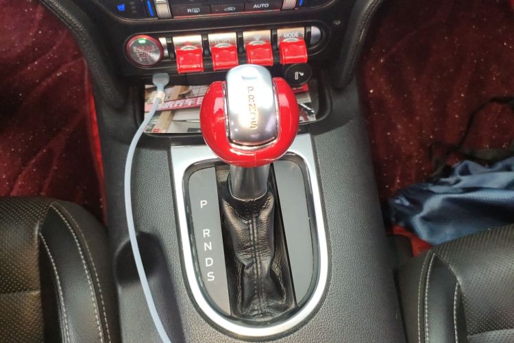 福特 Mustang 2019款 2.3L EcoBoost中控内饰18