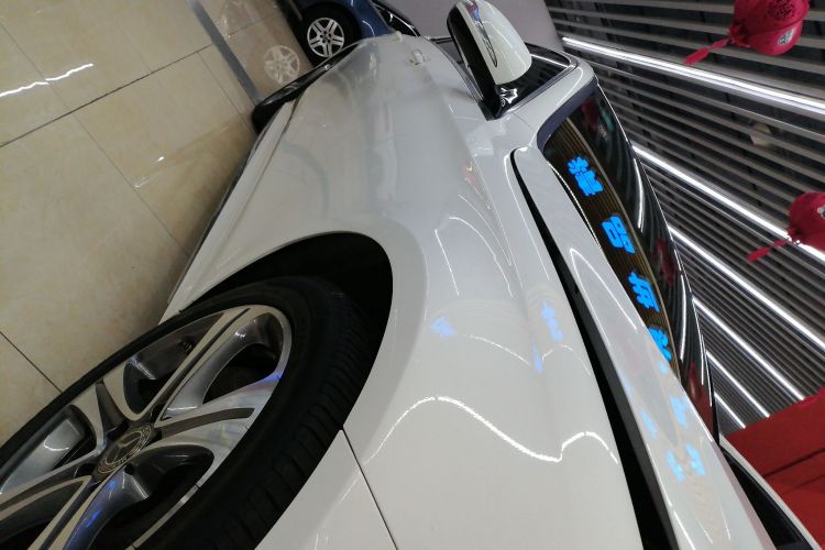 奔驰E级 2020款 改款 E 260 L 运动型局部细节9001