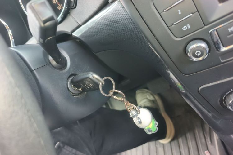 斯柯达 Yeti 2017款 TSI280 DSG前行版中控内饰11