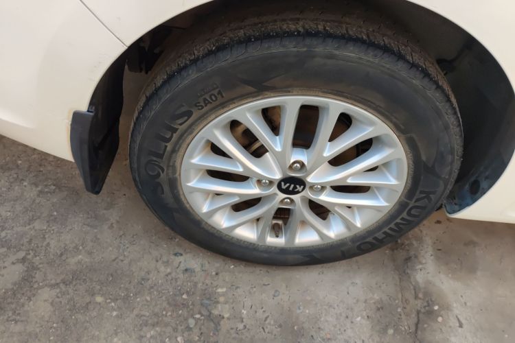 起亚K2 2017款 三厢 1.4L MT GLS车身外观6003