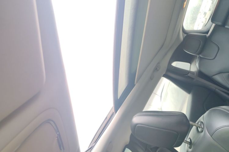 Jeep 自由光 2016款 2.4L 优越版中控内饰22