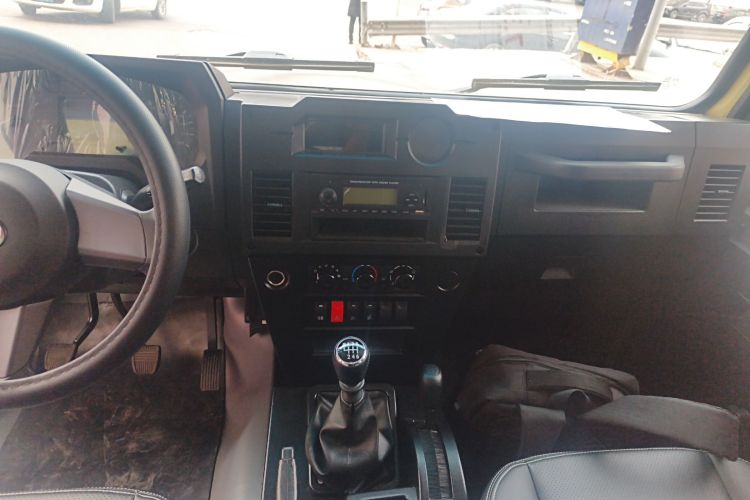 BAW北汽制造 212经典 2023款 狙击手 2.4T 手动轻装款中控内饰16