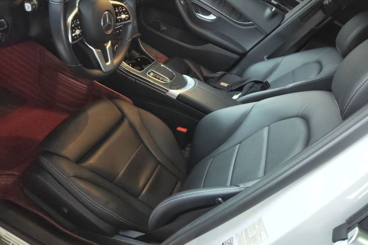 奔驰C级 2019款 C 180 L 时尚型运动版局部细节19