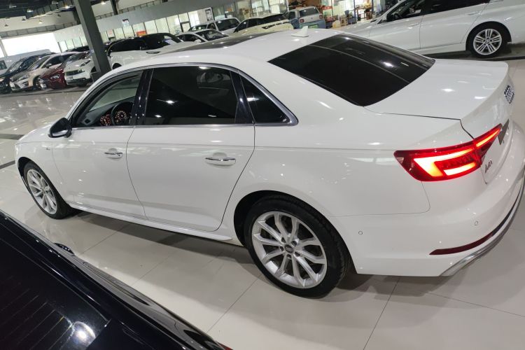 奥迪A4L 2019款 40 TFSI 时尚型 国VI车身外观4