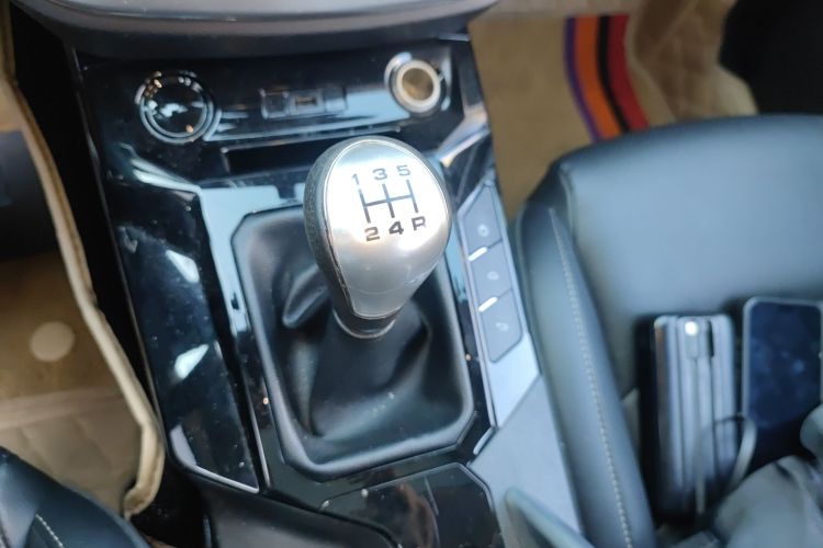 海马S5 2019款 160 手动豪华型局部细节18