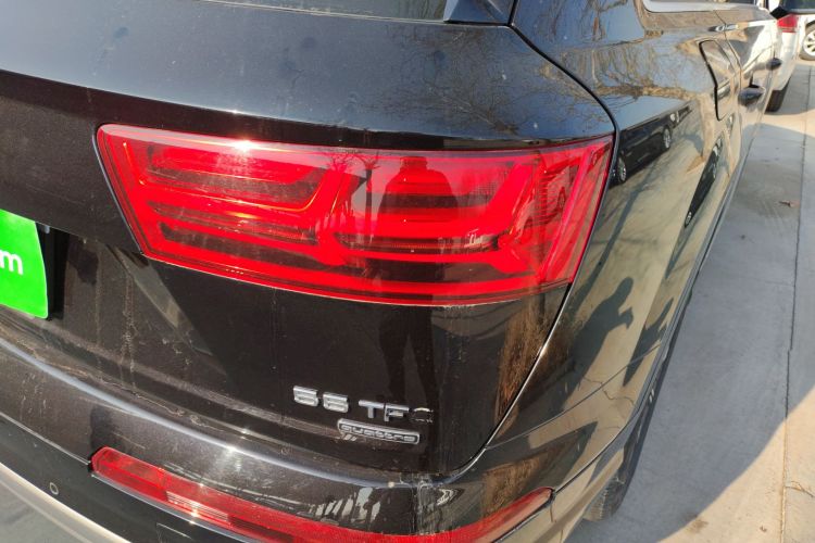 奥迪Q7 2018款 45 TFSI 技术型车身外观6006