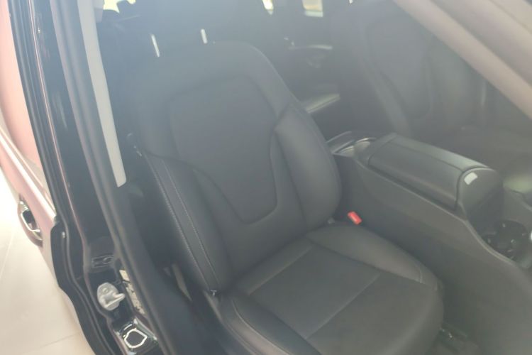 奔驰V级 2018款 V 260 L 尊贵加长版 国VI局部细节41