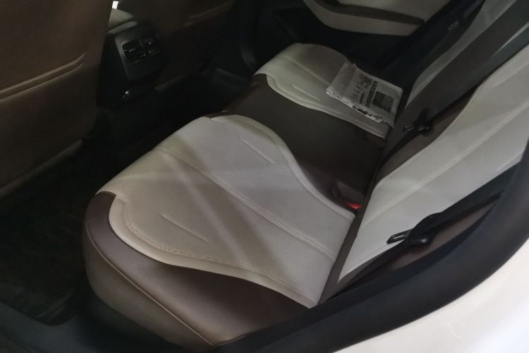 比亚迪 秦PLUS 2024款 荣耀版 DM-i 55KM领先型中控内饰21